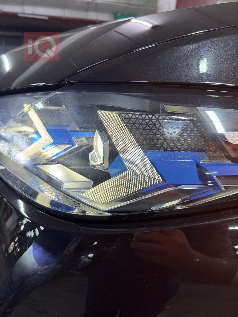 بی ئێم دەبڵیو X6